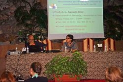 El profesor Antonio-León Aguado Díaz junto a Nuria Illán, coordinadora del curso 